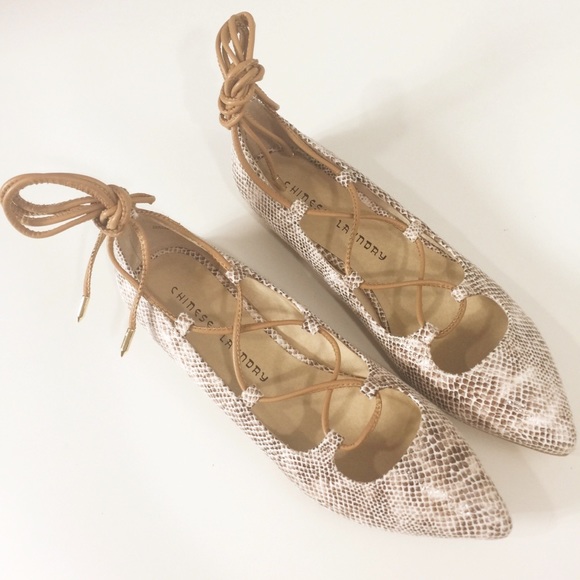 Snake skin natural lace up flats NWT - Picture 3 of 6